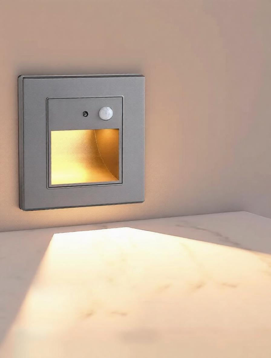 Nyrelisca | Indoor Step Light - Detail View #3 | HomeCartel