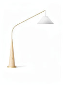 Darnisia I Floor Lamp
