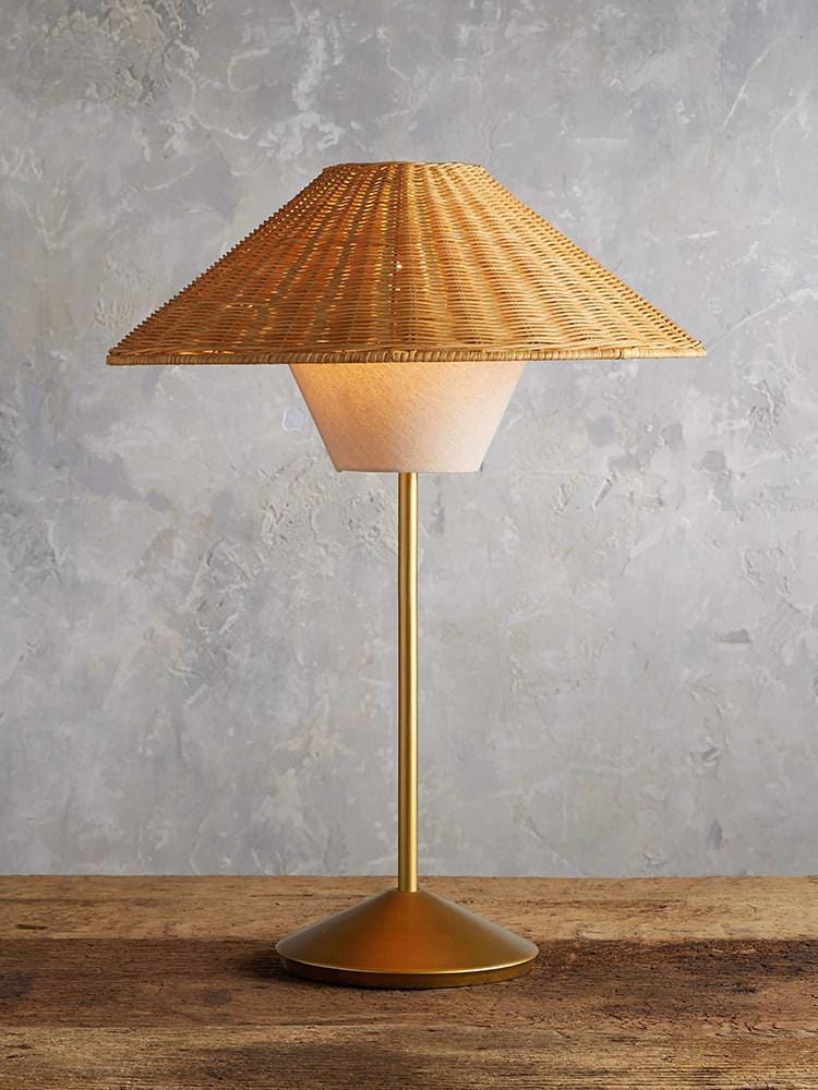 Fenwyrde B I Table Lamp - Detail View #2 | HomeCartel