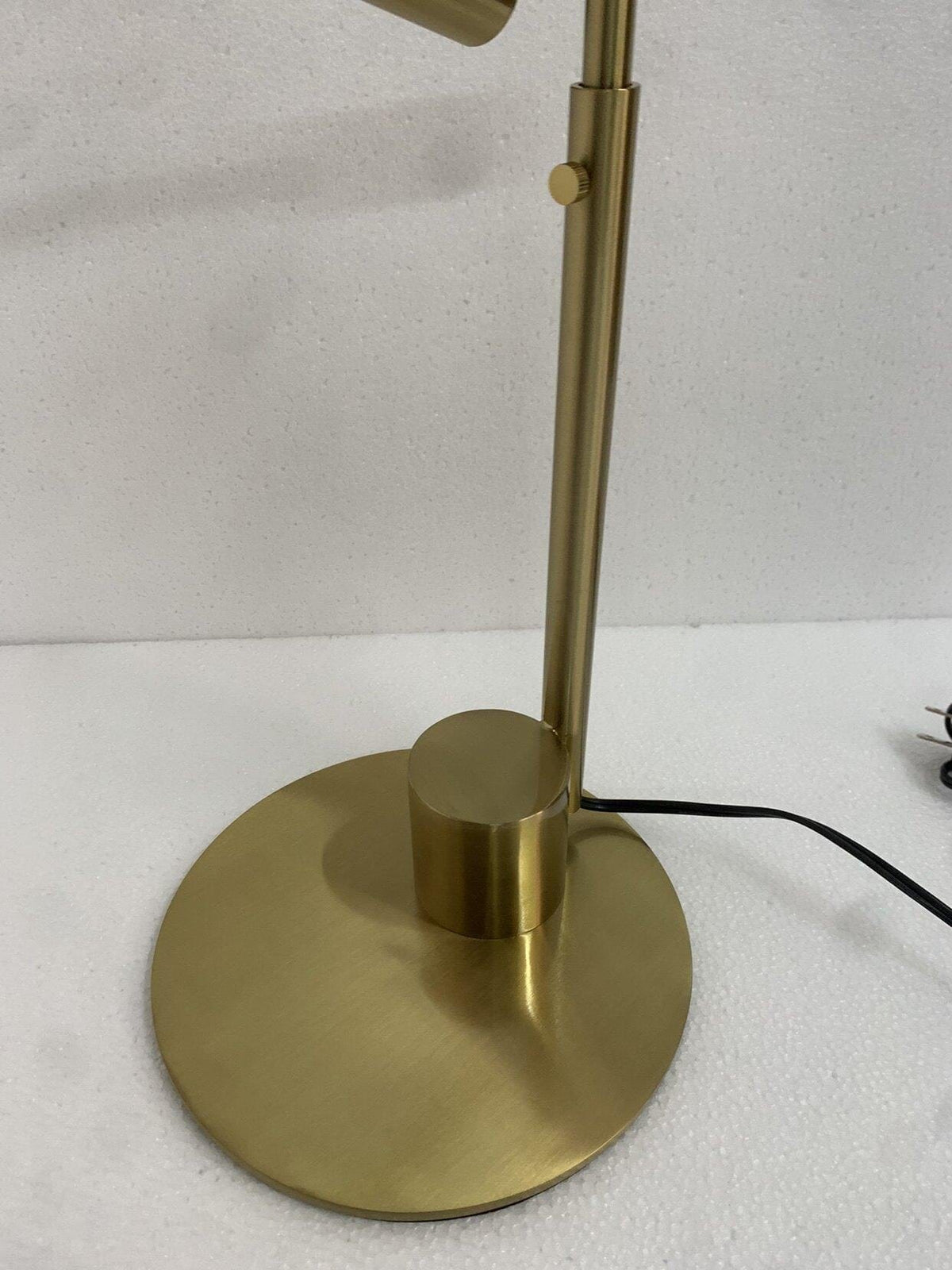 Maelune | Table Lamp Swing Arm - Detail View #6 | HomeCartel