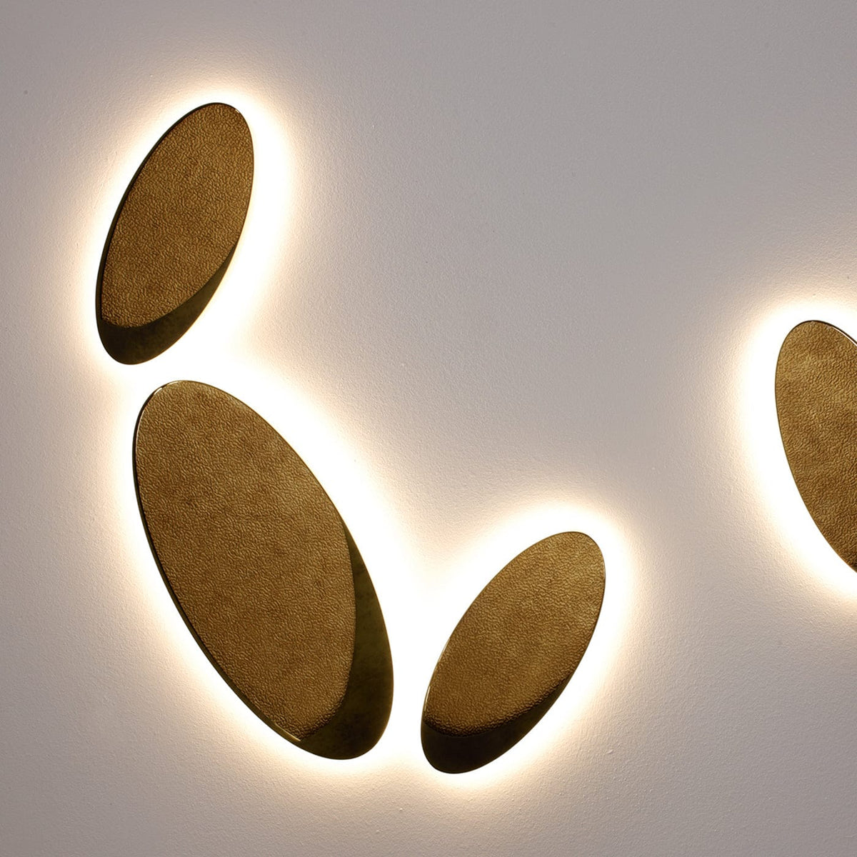 Zeoda | Modern LED Wall Light - Detail View #3 | HomeCartel
