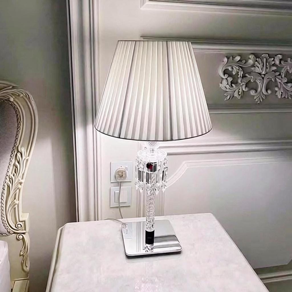Vaylith A I Crystal Table Lamp - Detail View #3 | HomeCartel