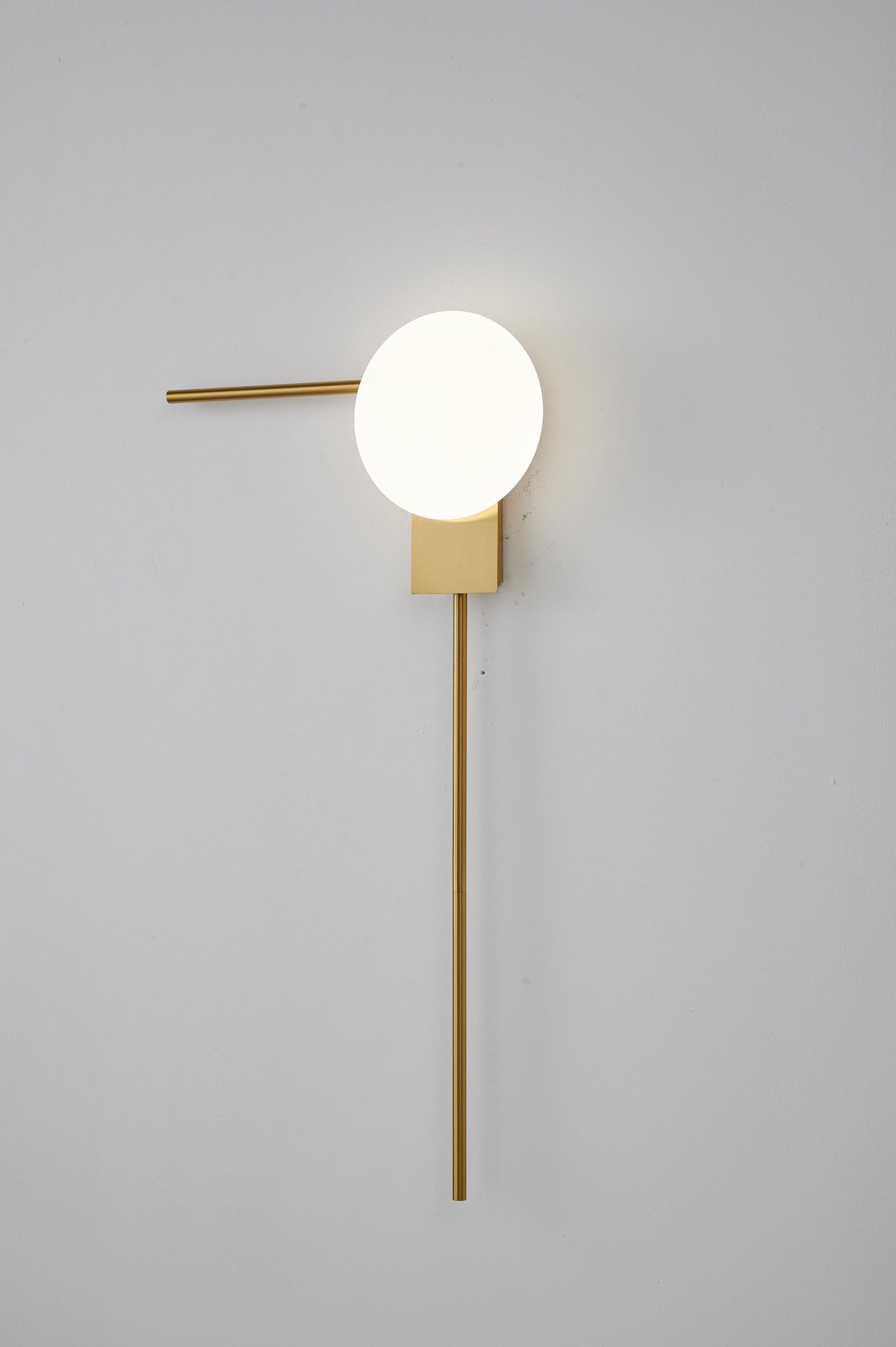 Tryshael | Linear Wall Light - Detail View #4 | HomeCartel