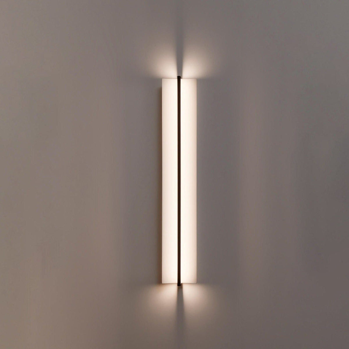 Finverra | Modern Wall Light - Home Cartel ®