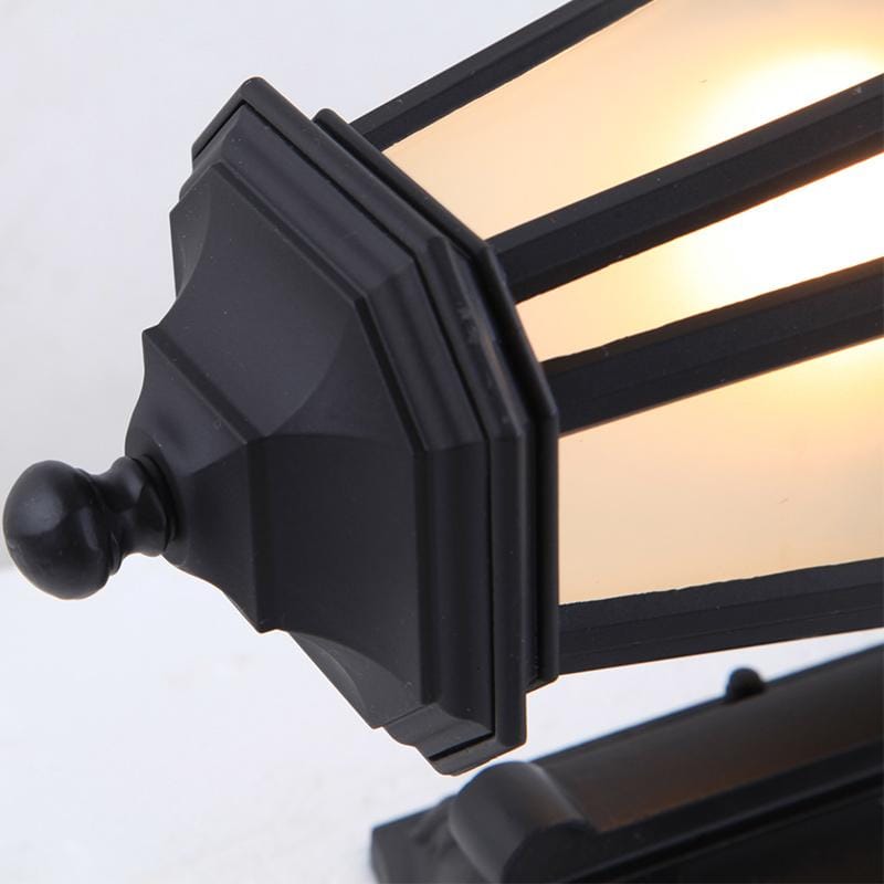 Belvanyra | Outdoor Wall Light