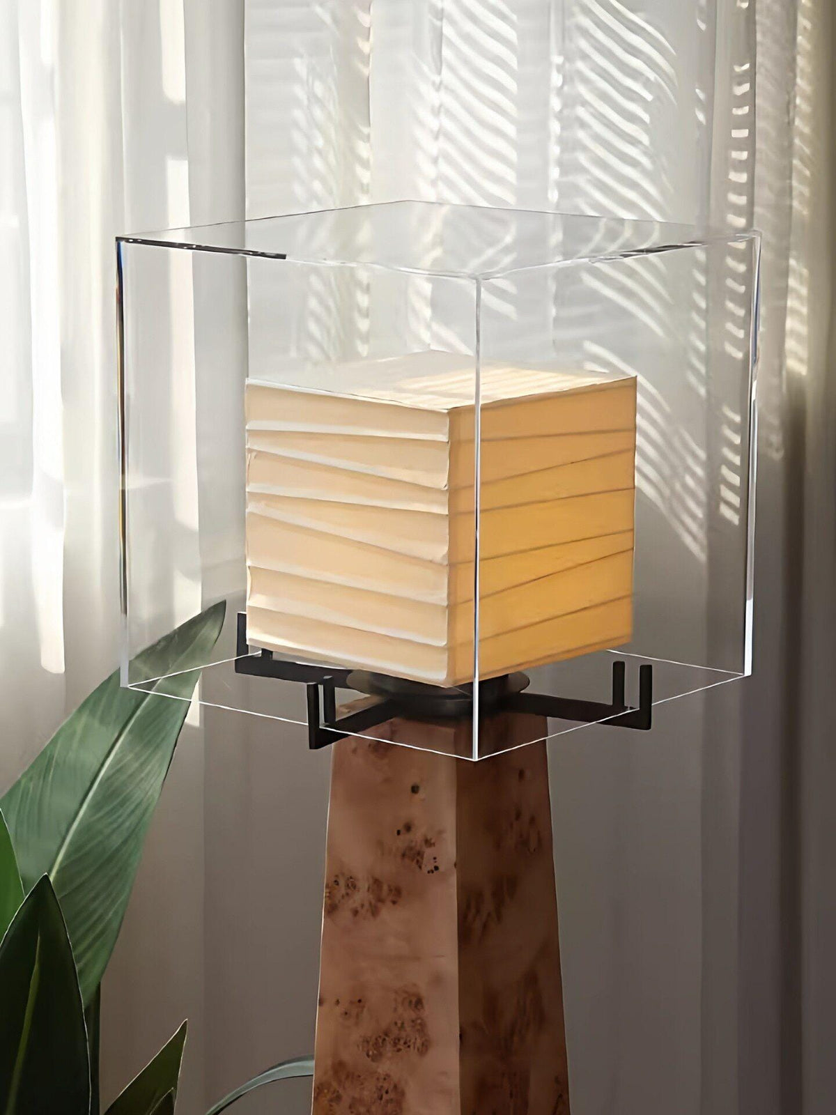 Valenire I Floor Lamp - Detail View #6 | HomeCartel