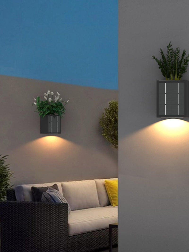 Fynthalisa | Outdoor Wall Light