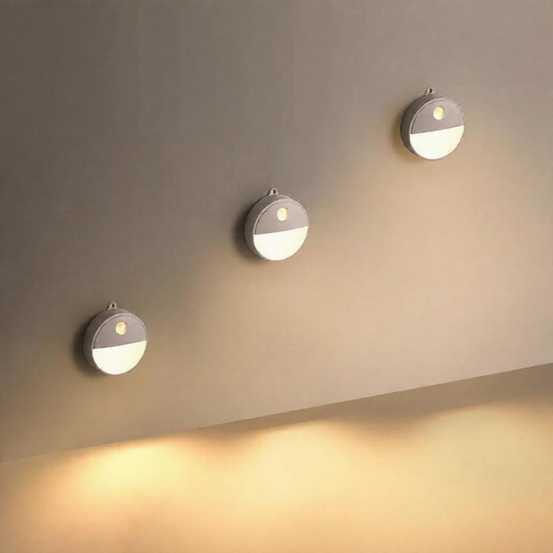 Ylveraniel | Indoor Step Light