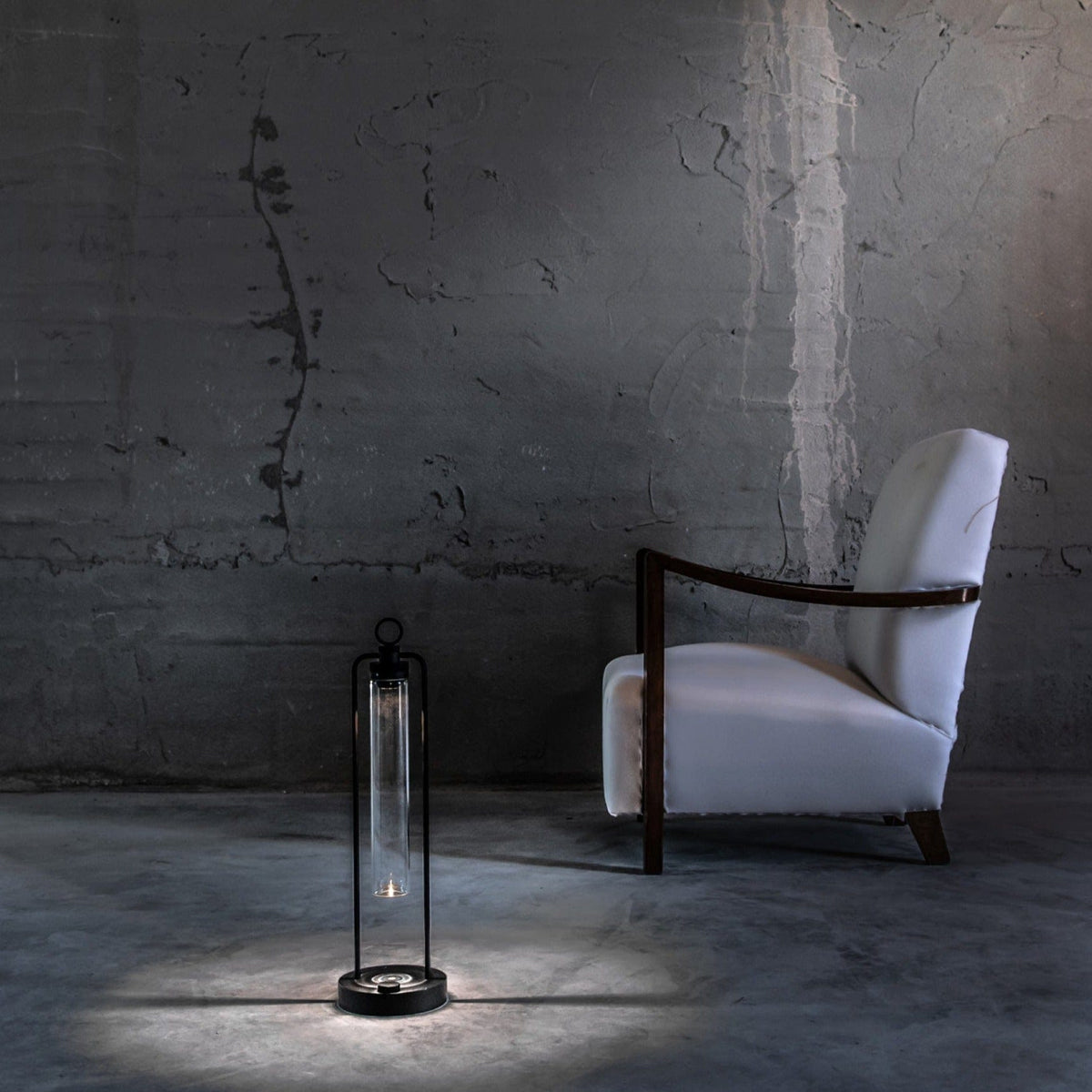 Yur | Rechargeable Table Lamp - Detail View #2 | HomeCartel