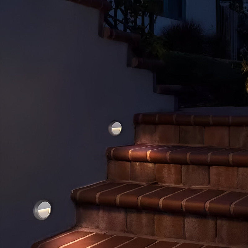 Gusi | Outdoor Step Light