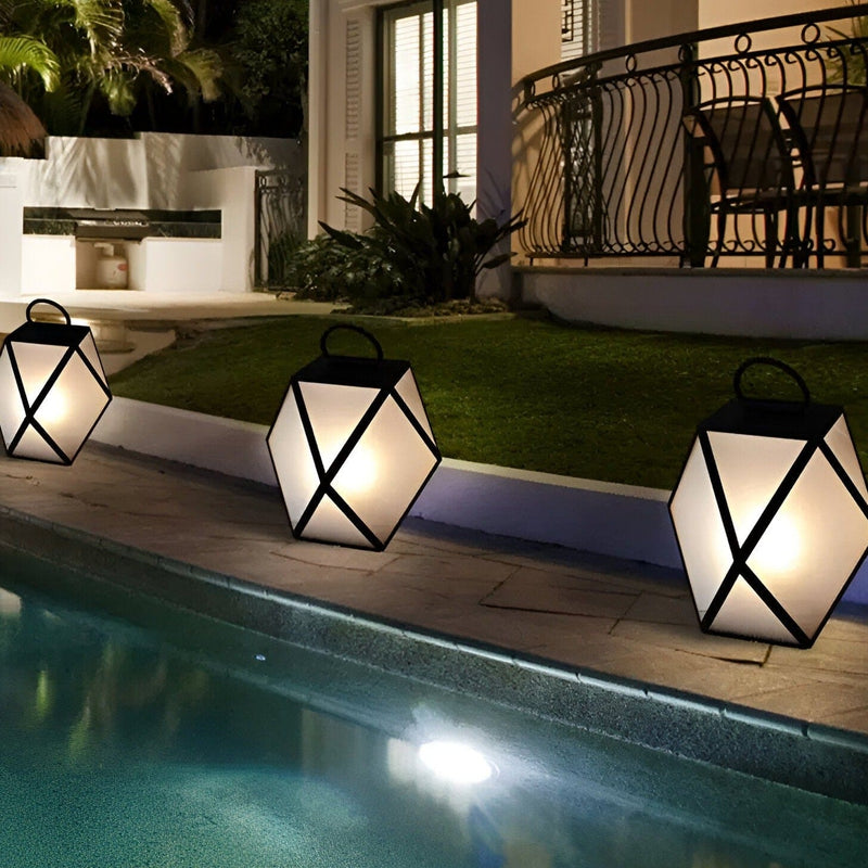 Malo | Outdoor Patio Light