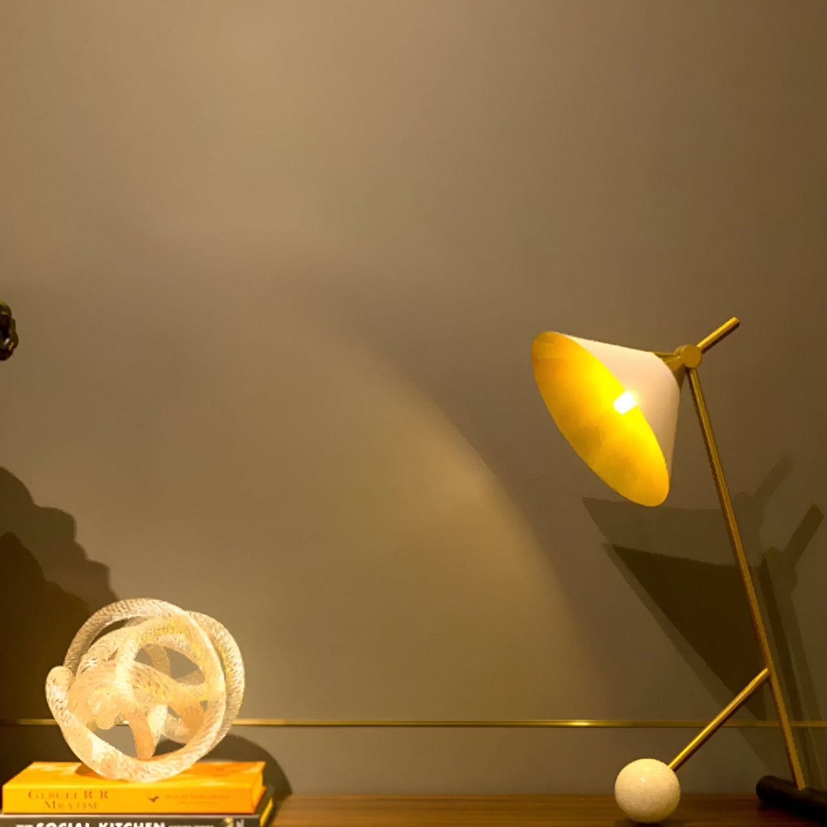 Medulas | Table Lamp - Home Cartel ®