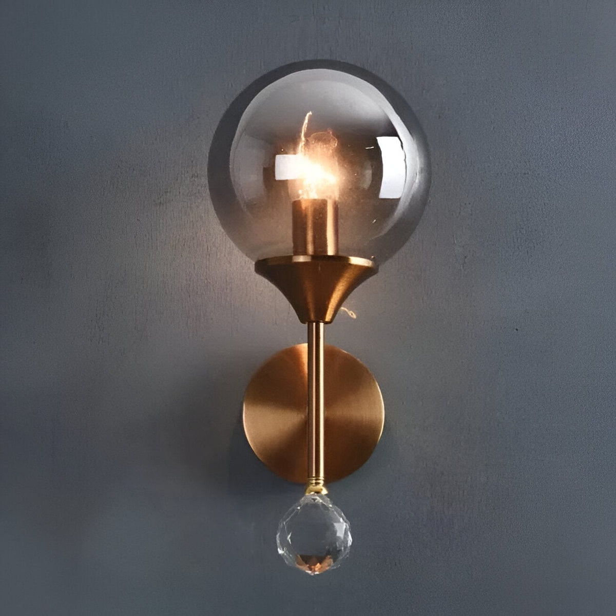 Zachary Une | Wall Light - Detail View #2 | HomeCartel