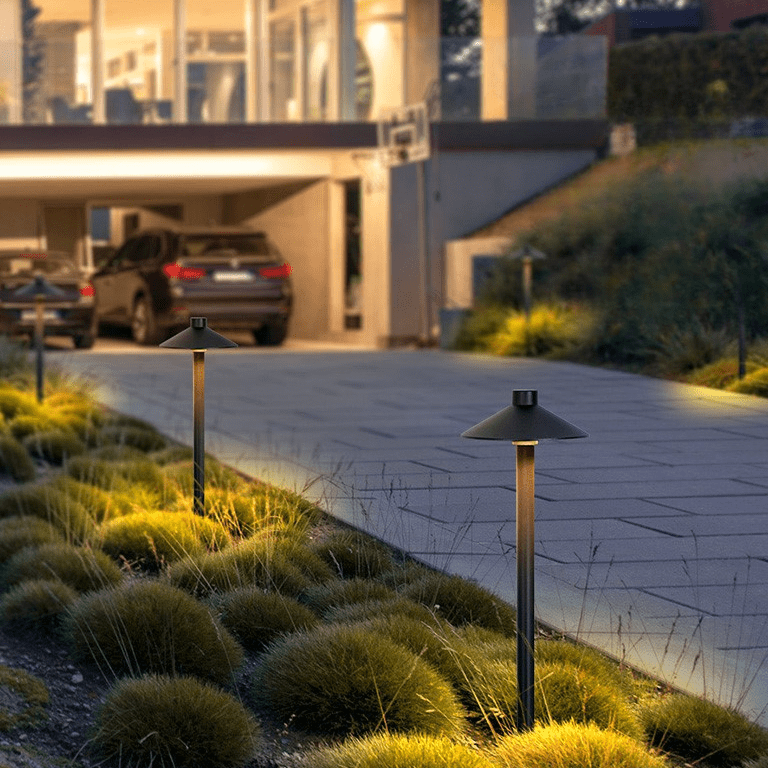 Maddison | Outdoor Pathway Light - Detail View #3 | HomeCartel