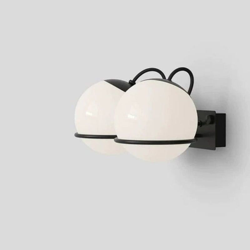 Uri | Modern Wall Light