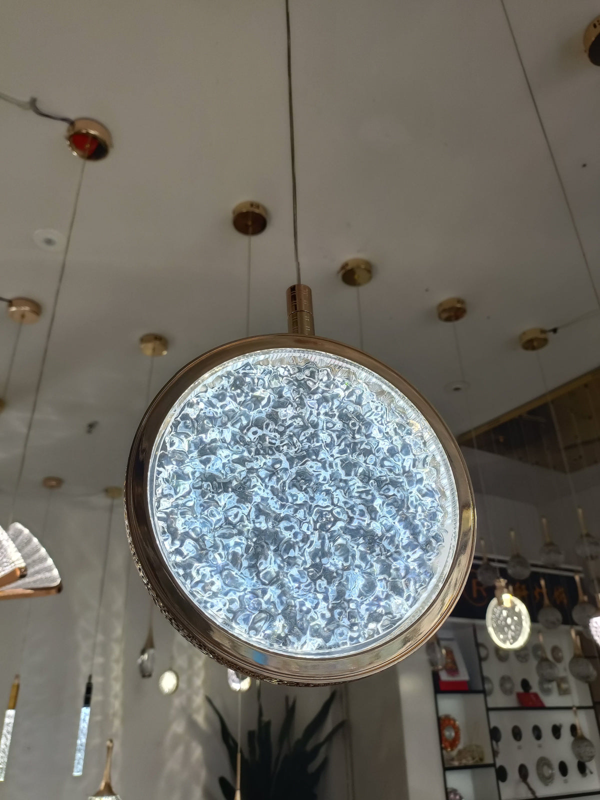 Skaoi | Modern Cluster Chandelier - Detail View #3 | HomeCartel
