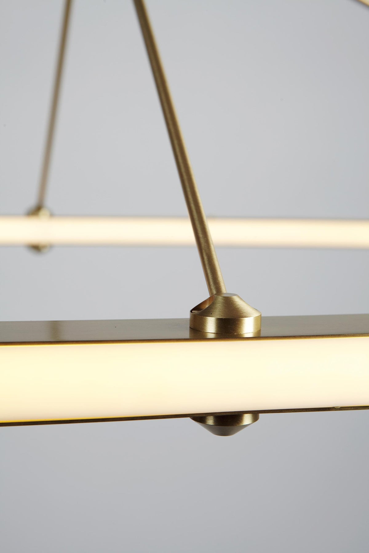 Lynx Une | Modern LED Chandelier - Home Cartel ®