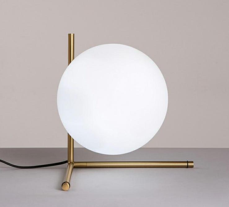 Ran | Frosted Sphere Table Lamp